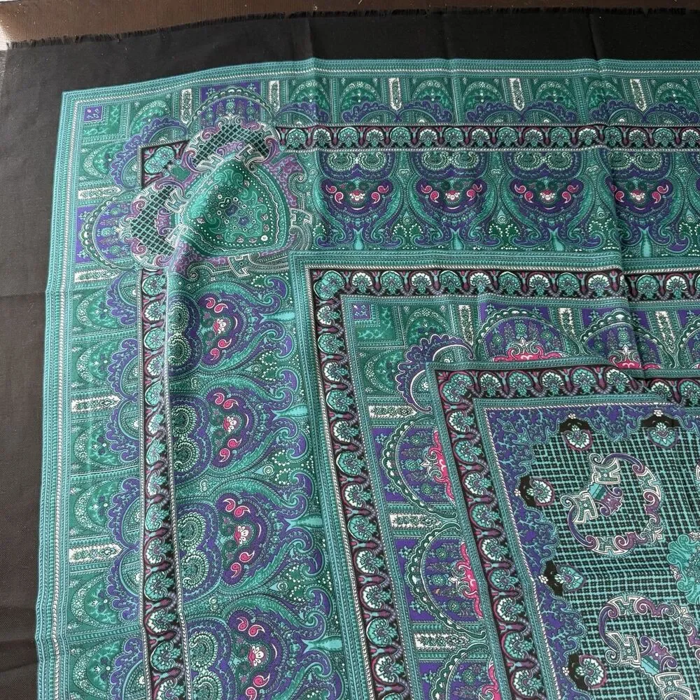 Vintage Challis By Berkshire Scarf 46x46 Polyester Italy Excellent Condition